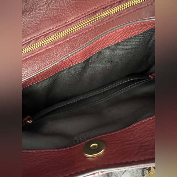 NWOT Vince Camuto Teri Leather Hobo Shoulder Bag in Deep Red - Picture 8 of 15